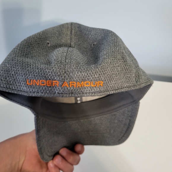 Mens Under Armour hat size MD/LG - Picture 4 of 6